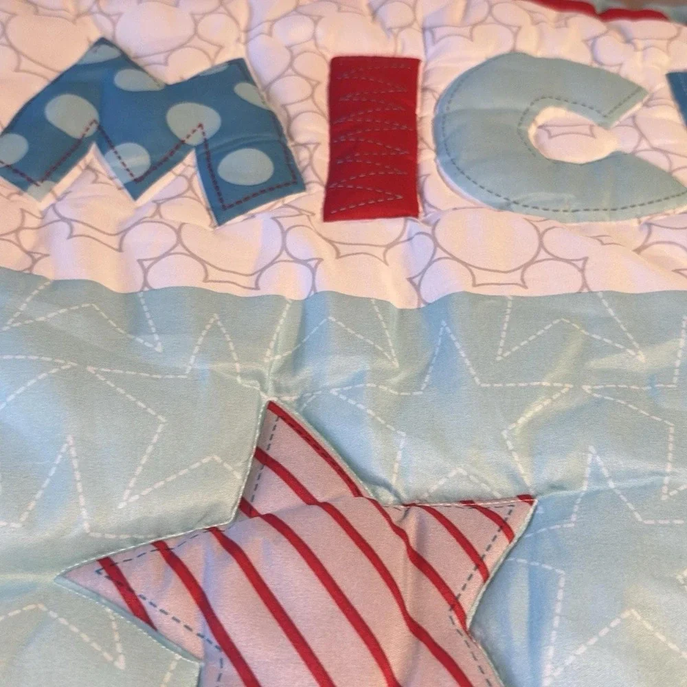 Disney‎ Mickey Mouse and Pluto baby quilted comforter 31.5